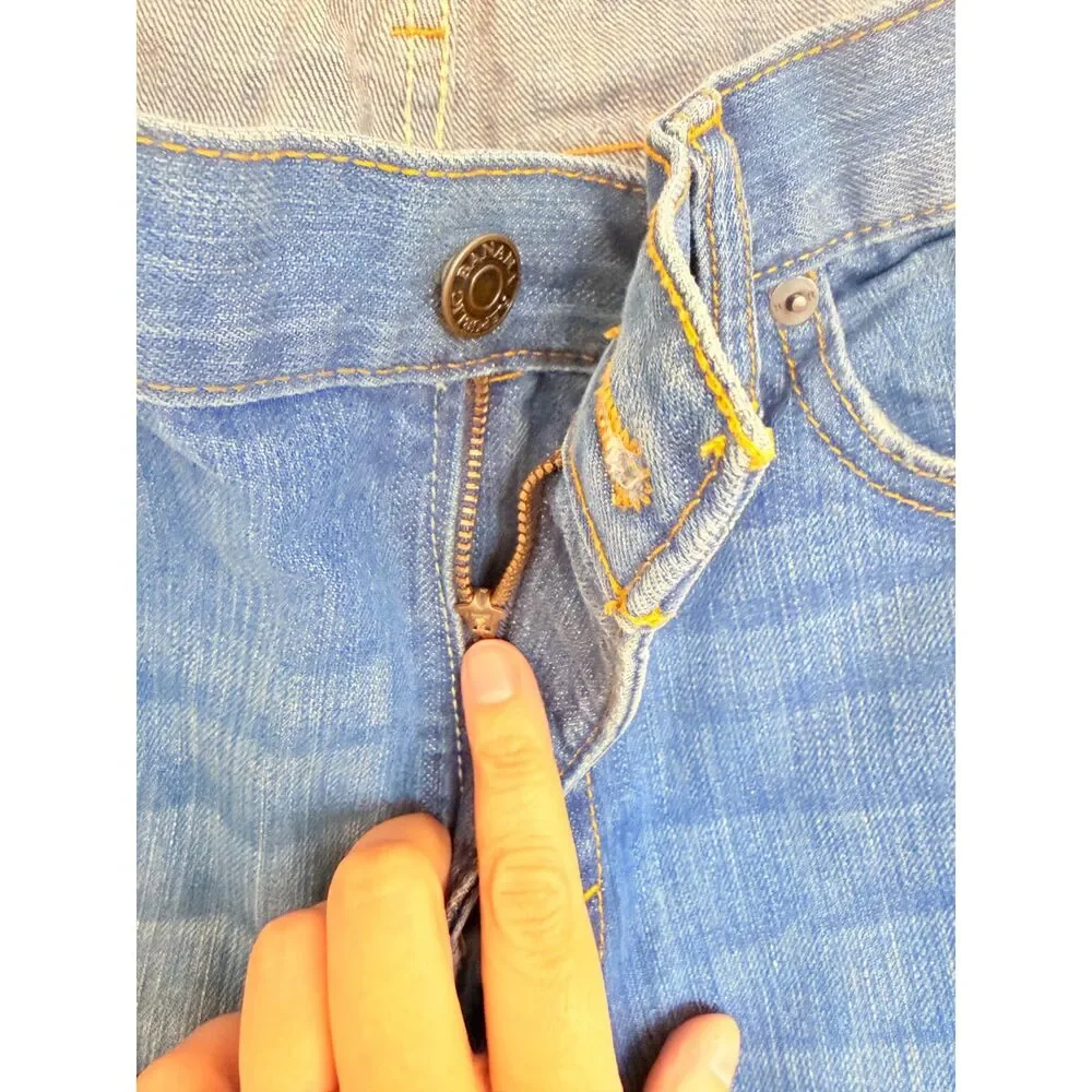 Banana Republic Men’s Relaxed Fit Jeans | 32x32‎ | 100% Cotton | Red Stitch